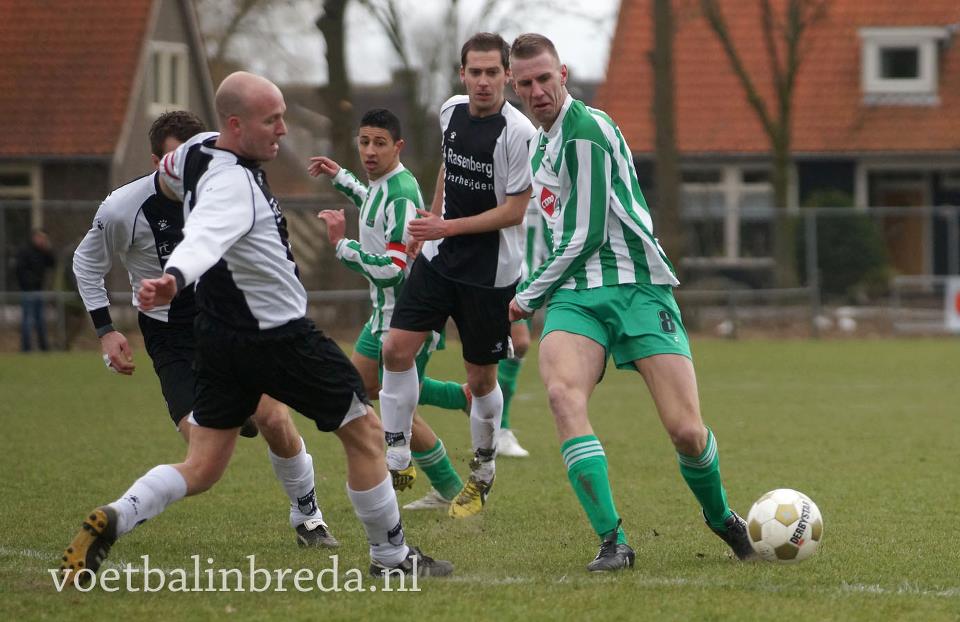 Spits Koen Vaas keert terug bij zijn eerste Bredase club