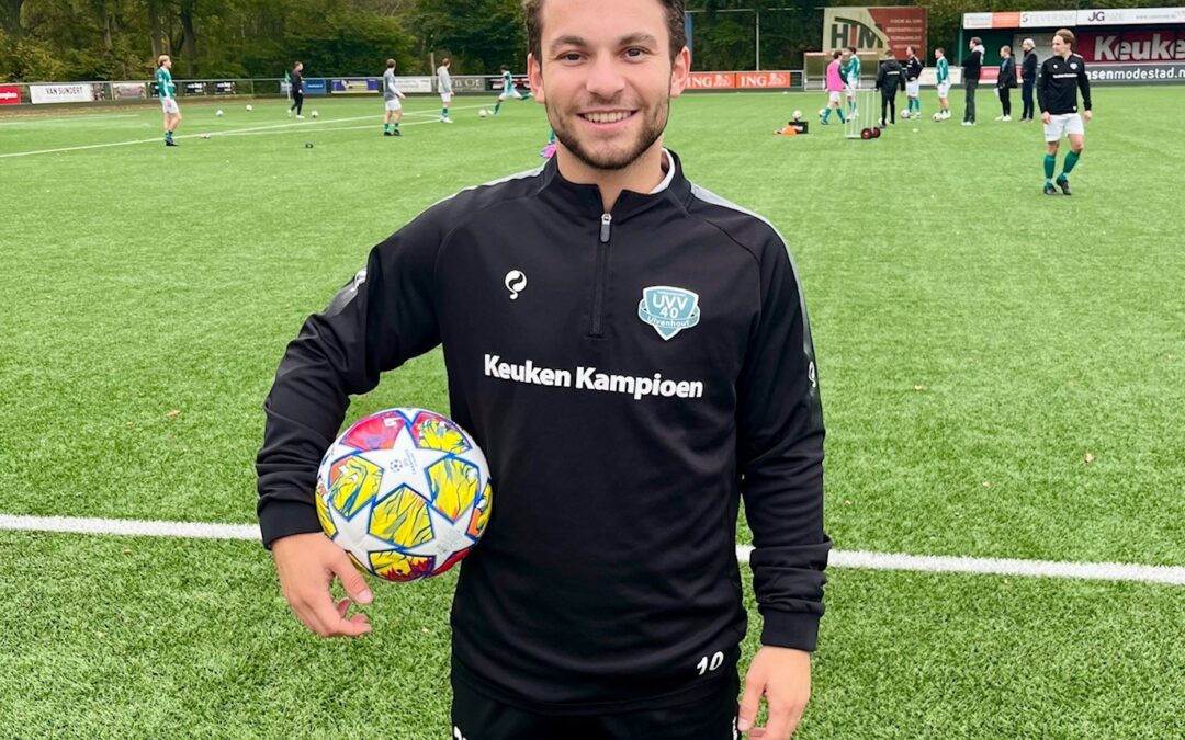 Noud Eggly neemt zijn Champions League-bal in ontvangst: “Ik was bijna gestopt met voetballen”