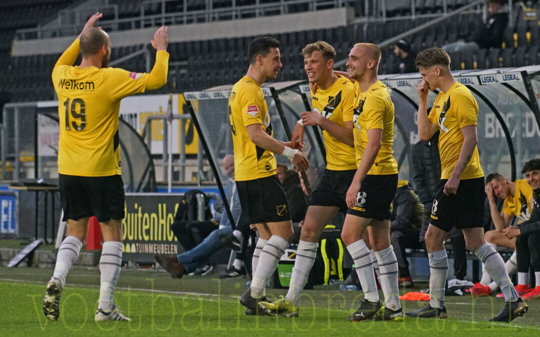 NAC bereikt promotie-finale na thriller in Emmen